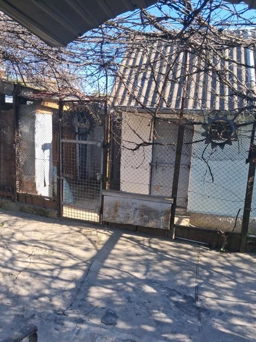 Продається   добротна дача від власника