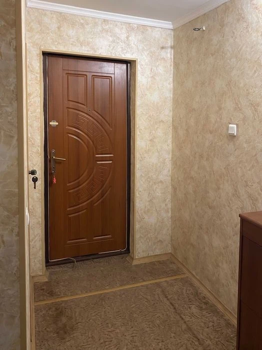 Продам 1-комнатную квартиру ул. Черновола, с мебелью и тех.