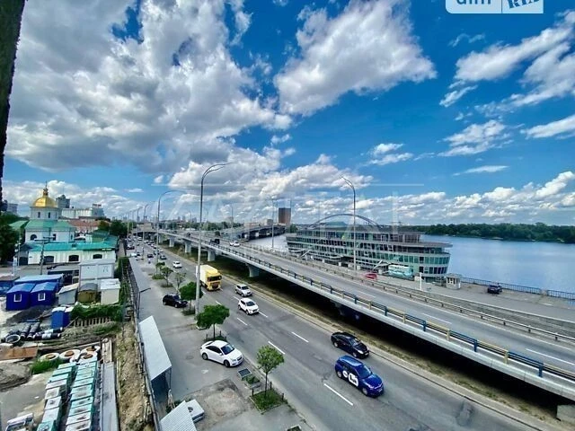 Sale of 2-room apartment 93 sq. m. on Naberezhno-Khreshchatytska Street 21