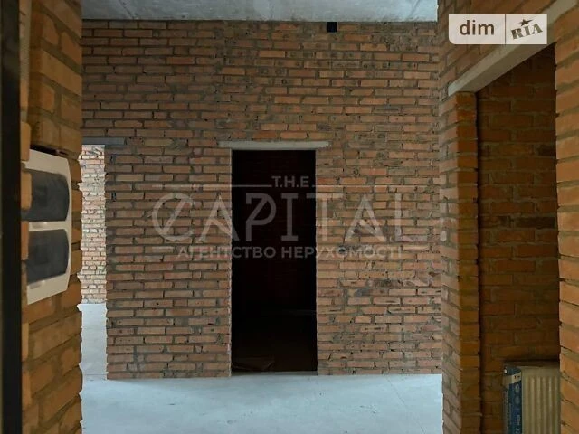 Sale of 2-room apartment 93 sq. m. on Naberezhno-Khreshchatytska Street 21