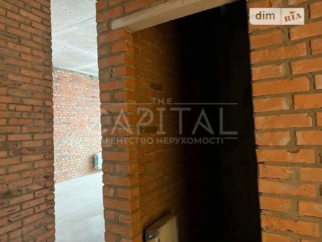 Sale of 2-room apartment 93 sq. m. on Naberezhno-Khreshchatytska Street 21