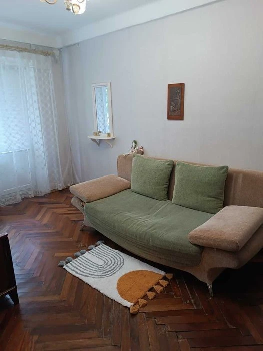 One-room apartment on Vyrskoho Street, 10 (Nyvky)