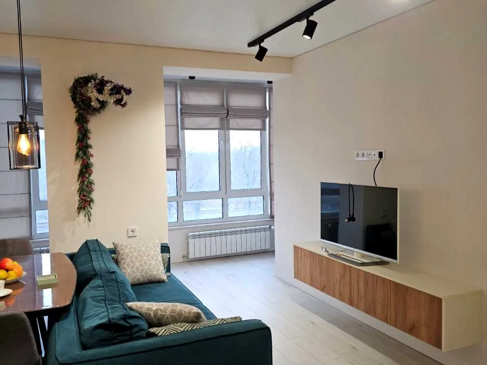 Apartment. Kharkiv, Heroiv Kharkova Ave. (Moskovskiy)