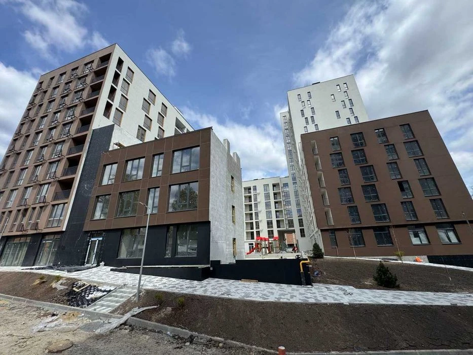 Продажа 2к квартиры на ул. Под Голоском Чорновила Малоголоск