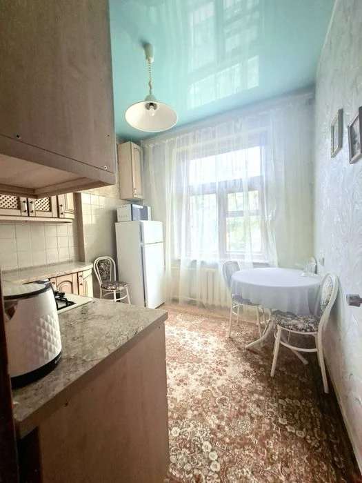 2-room apartment for sale on Valeriia Lobanovskogo St.