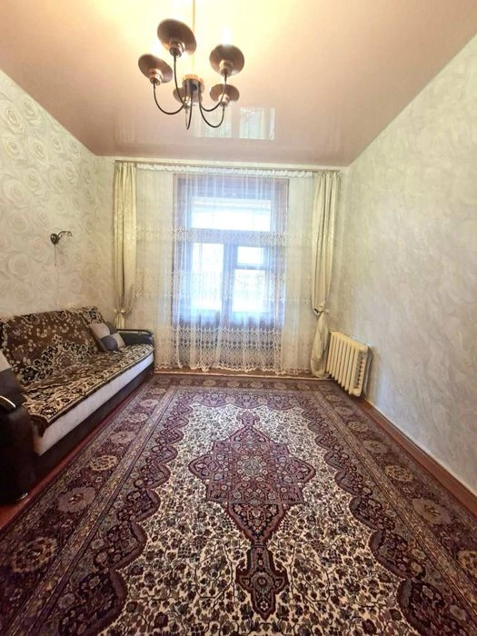 2-room apartment for sale on Valeriia Lobanovskogo St.
