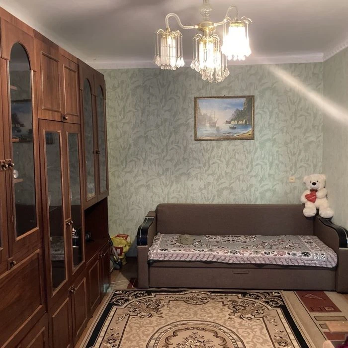 Продам 2-к квартиру по пр. Слобожанскому р-н ул Холодильной