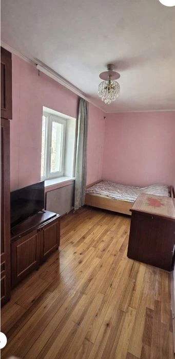 Продам 2-к квартиру по пр. Слобожанскому р-н ул Холодильной