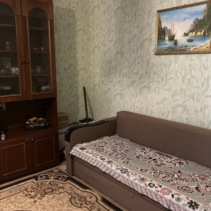 Продам 2-к квартиру по пр. Слобожанскому р-н ул Холодильной