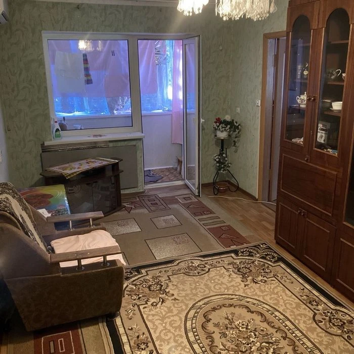Продам 2-к квартиру по пр. Слобожанскому р-н ул Холодильной