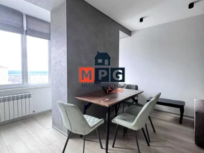 Apartment. Kharkiv, Peremohy Avenue.