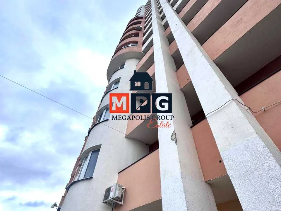 Apartment. Kharkiv, Peremohy Avenue.