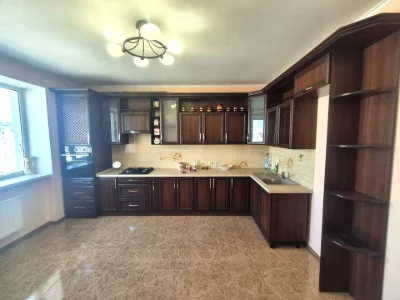 Apartment. Ivano-Frankivsk, Vasylya Stusa St., 28k