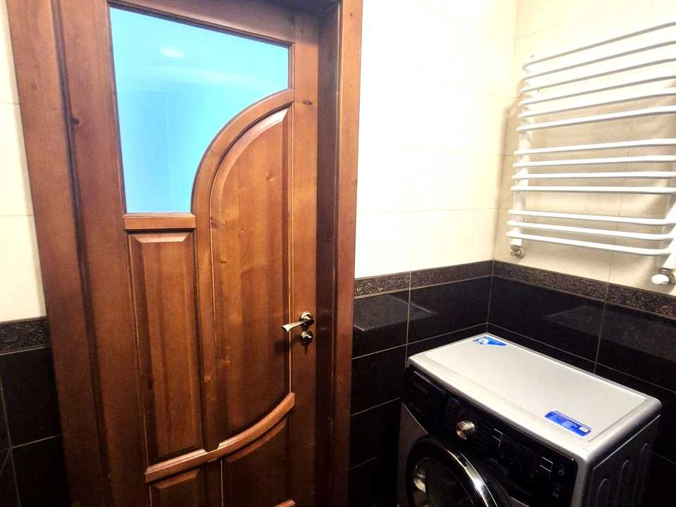 Apartment. Ivano-Frankivsk, Vasylya Stusa St., 28k