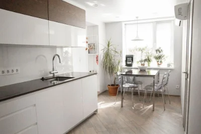 Price reduction!! 3-room apartment for sale on Mar'inska Street