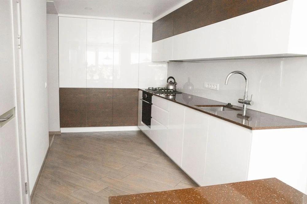 Price reduction!! 3-room apartment for sale on Mar'inska Street