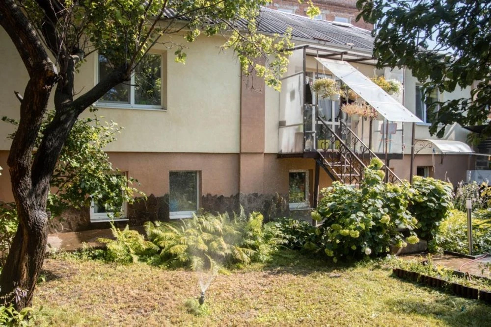 Price reduction!! 3-room apartment for sale on Mar'inska Street