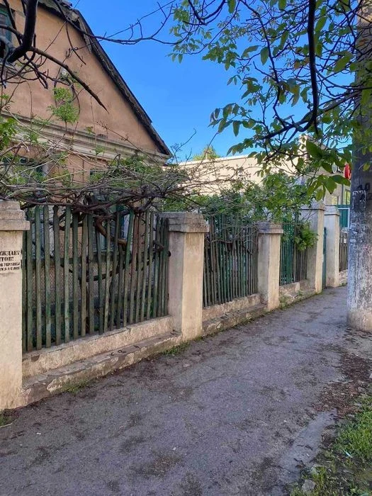Фасадный участок на Левитана угол Королева, 6 соток