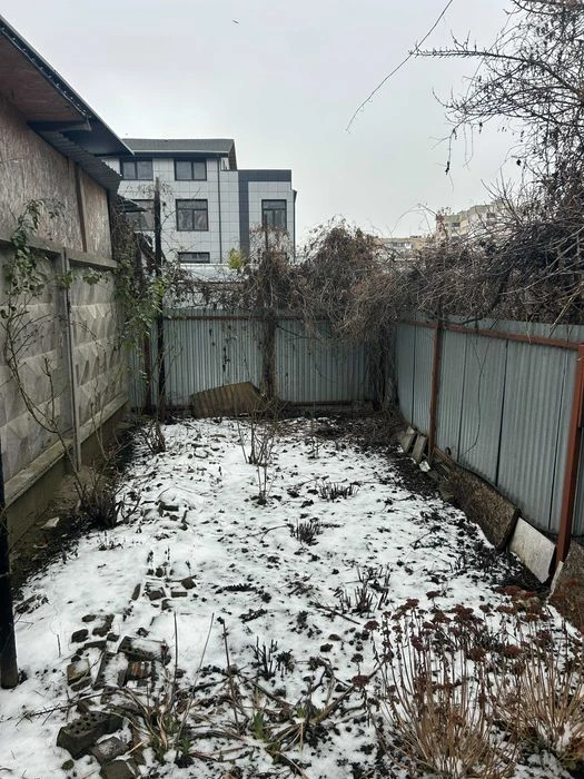 Фасадный участок на Левитана угол Королева, 6 соток