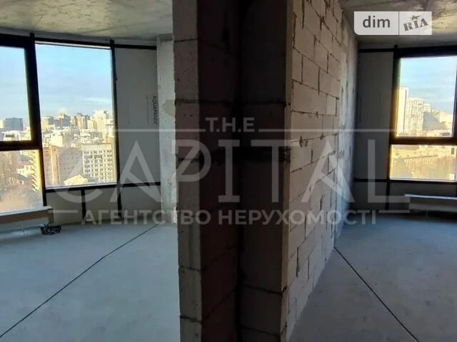 Продаж 3к квартири 146 кв. м на бул. Миколи Міхновського • I