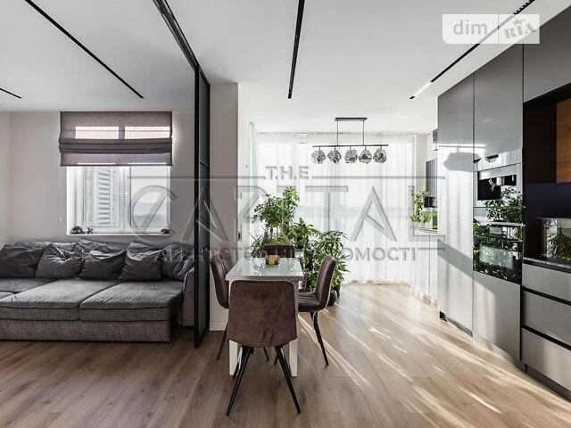 Sale of 2-room apartment 80 sq. m. on Mykilsko-Slobidska Street 10