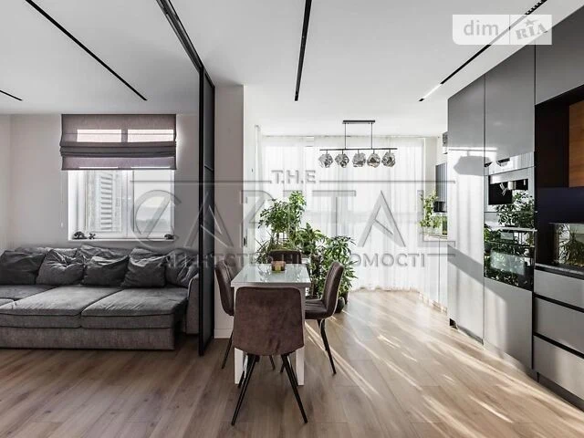 Sale of 2-room apartment 80 sq. m. on Mykilsko-Slobidska Street 10