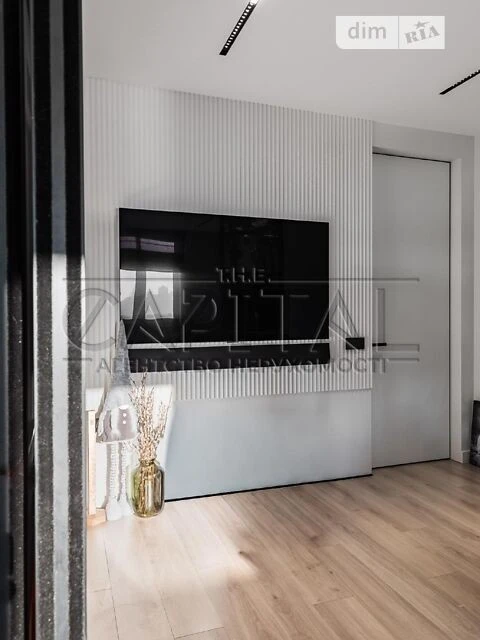 Sale of 2-room apartment 80 sq. m. on Mykilsko-Slobidska Street 10