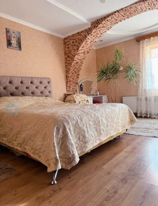 Продажа Добротного Дома Супер Локация.