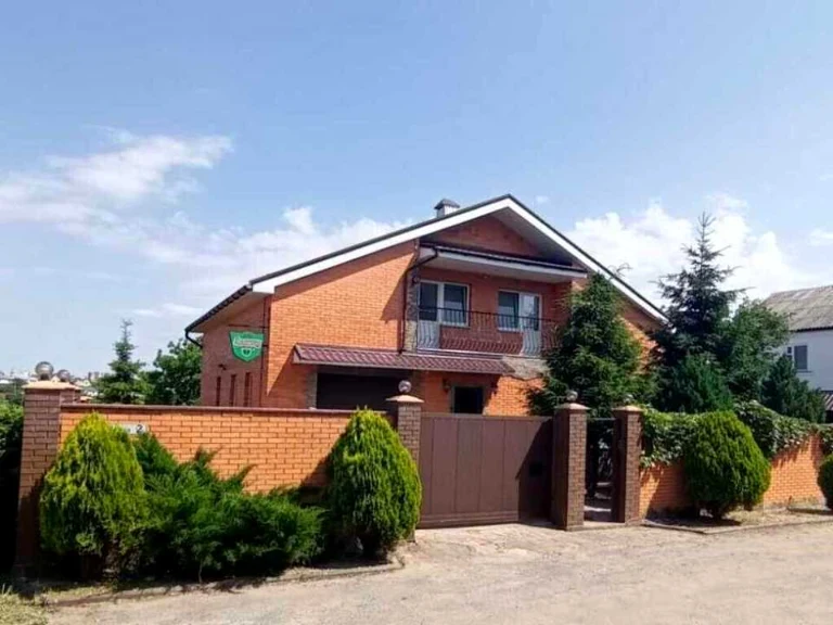 Будинок. Полтава, Івана Багряного вул. (Леоніда Бразова)