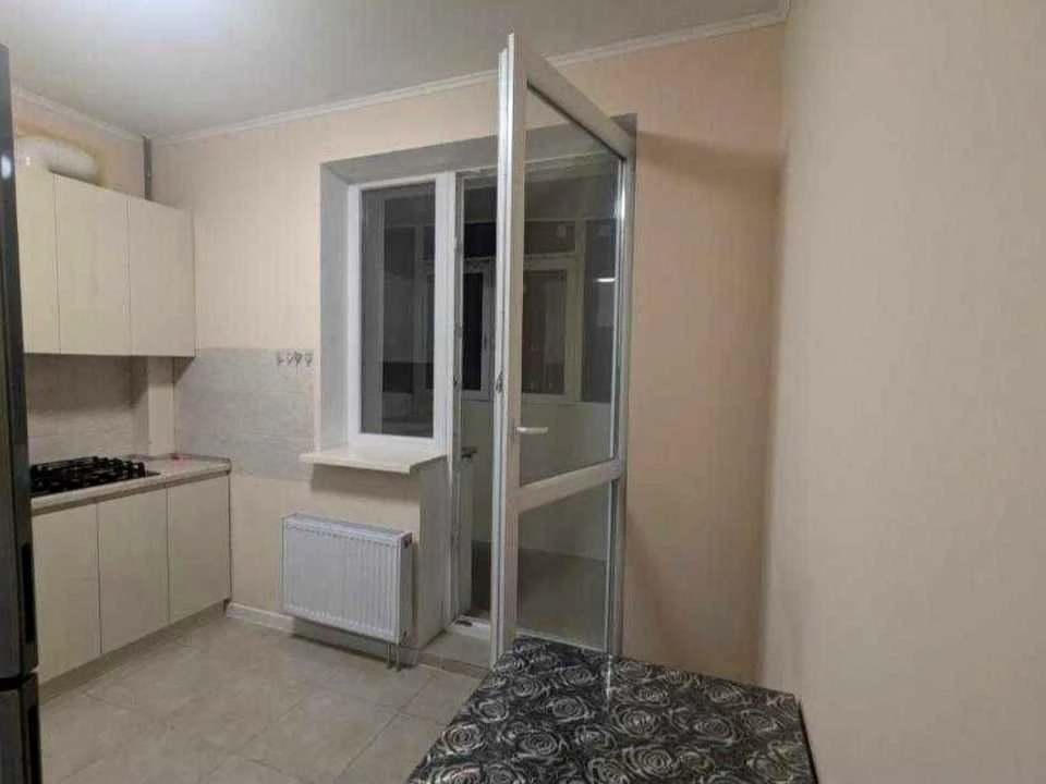Apartment. Kharkiv, Newtona St.