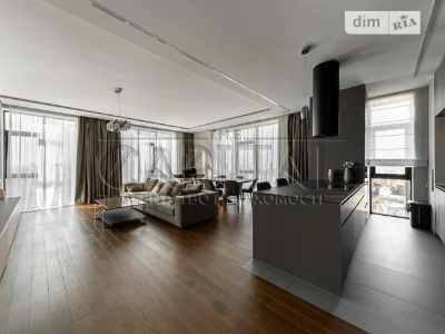 Sale of 3-room apartment 133 sq. m. on Bulvarno-Kudryavska Street 21