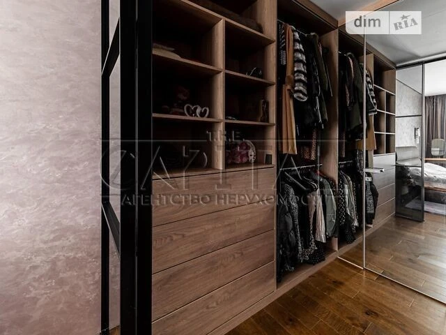 Sale of 3-room apartment 133 sq. m. on Bulvarno-Kudryavska Street 21