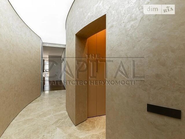 Sale of 3-room apartment 133 sq. m. on Bulvarno-Kudryavska Street 21