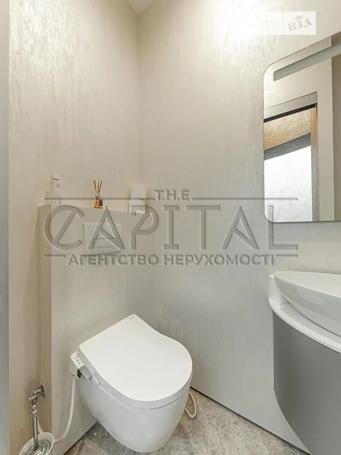 Sale of 3-room apartment 133 sq. m. on Bulvarno-Kudryavska Street 21