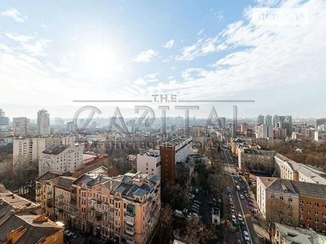 Sale of 3-room apartment 133 sq. m. on Bulvarno-Kudryavska Street 21