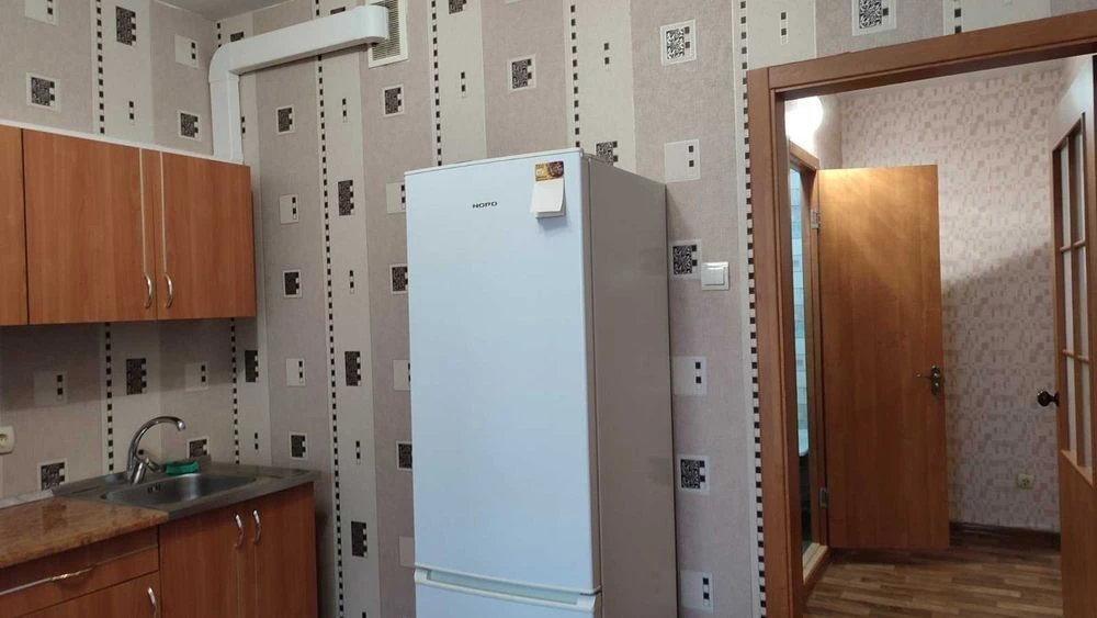 For sale 1-room apartment 41 sq m Maksimovicha 7B near metro station B