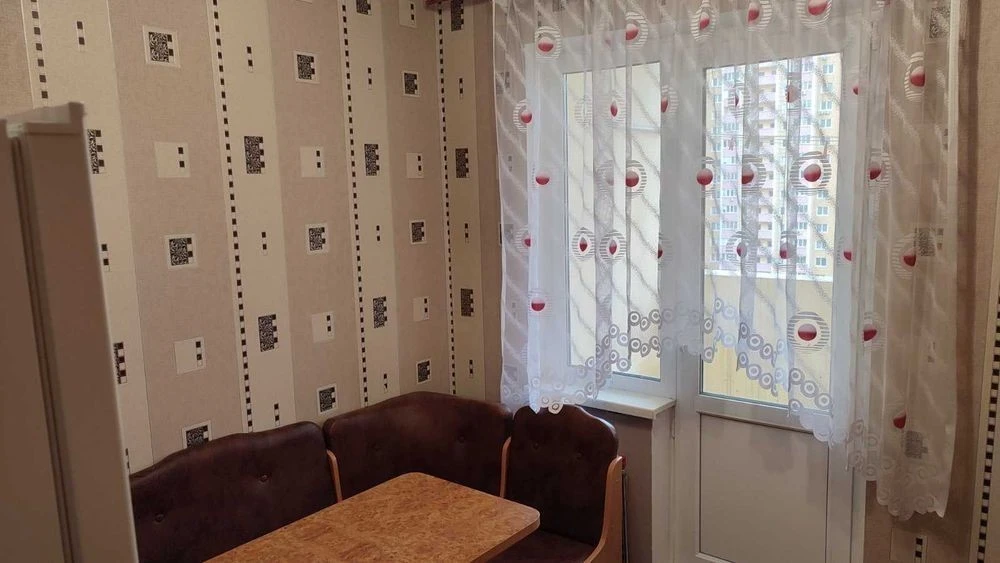 For sale 1-room apartment 41 sq m Maksimovicha 7B near metro station B