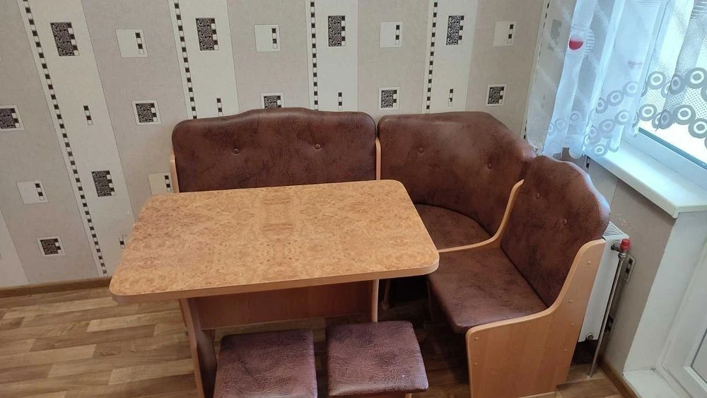For sale 1-room apartment 41 sq m Maksimovicha 7B near metro station B