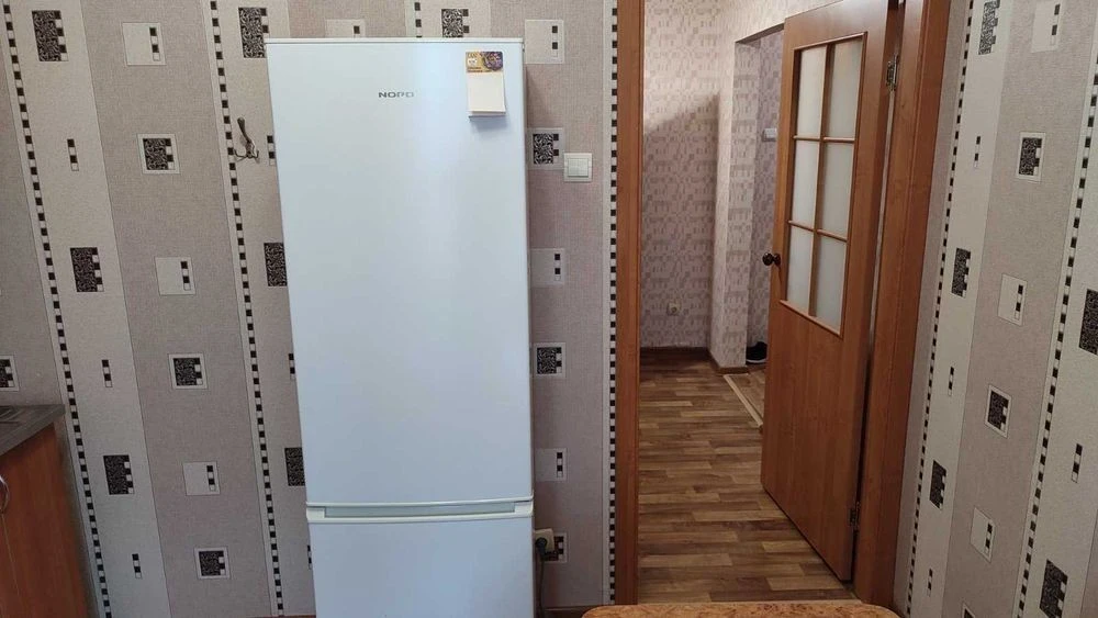 For sale 1-room apartment 41 sq m Maksimovicha 7B near metro station B
