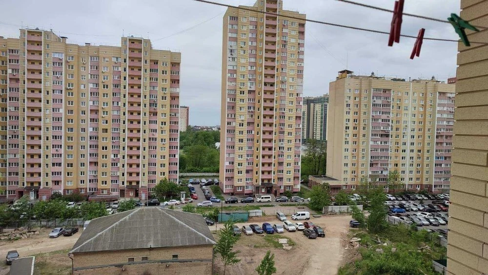For sale 1-room apartment 41 sq m Maksimovicha 7B near metro station B