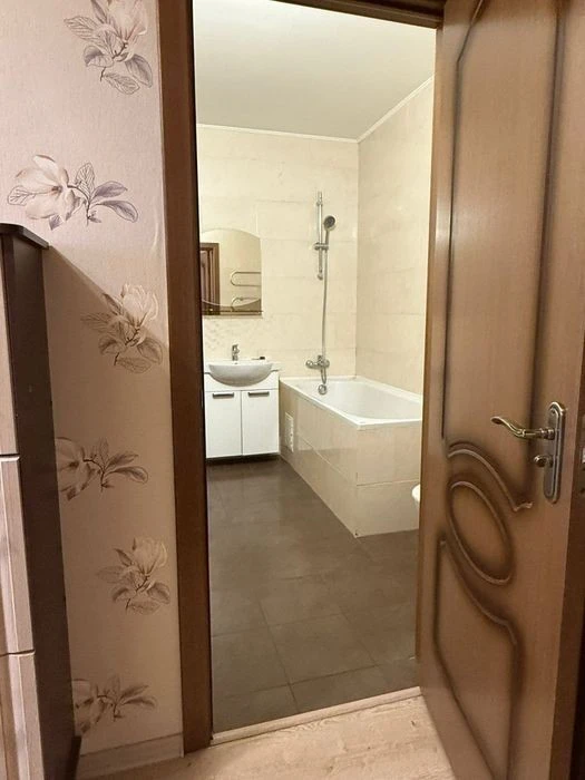 Selling a 1-room apartment near Lake Shumskoye 3g