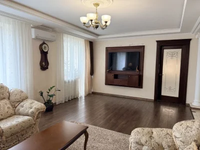 Квартира в центрі з якісним ремонтом