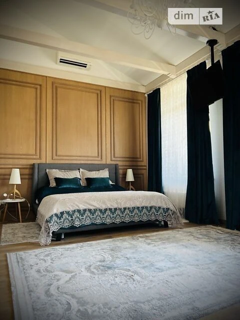 Sale of 4-room apartment 157.1 sq. m. on Akademika Efremova 8A street