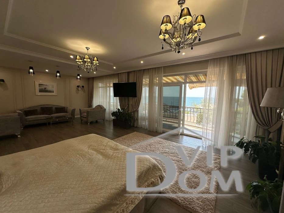 House on the sea and your yacht nearby, Fontan, Maristella