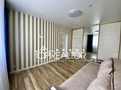 Apartment. Kharkiv, Myru St.