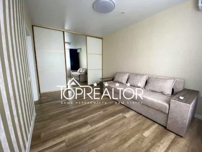 Apartment. Kharkiv, Myru St.