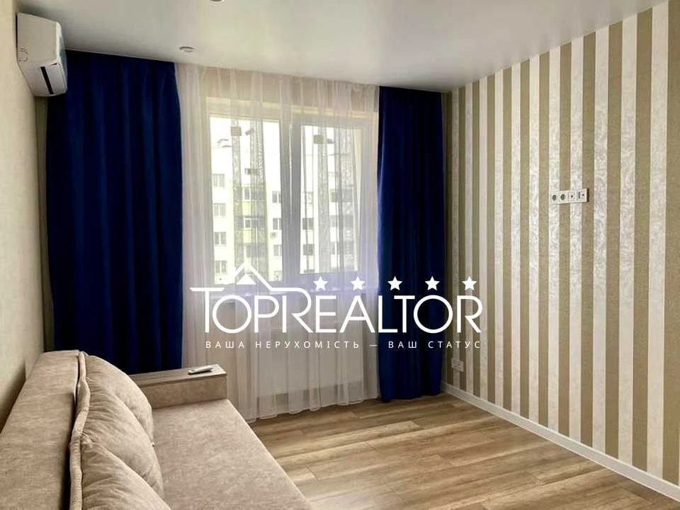 Apartment. Kharkiv, Myru St.
