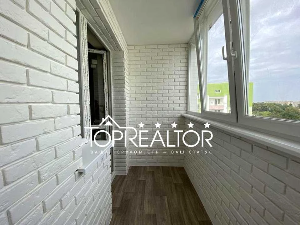 Apartment. Kharkiv, Myru St.
