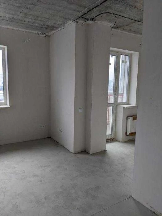 Selling a 1-room apartment in the Zhuravle residential complex.