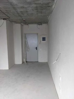Selling a 1-room apartment in the Zhuravle residential complex.
